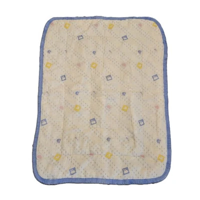 Manta Edredón Bebé Vintage Acolchada Cuadrados Conejito Oso Amarillo Azul Borde Foto 1 de 4