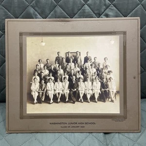 Foto d'epoca originale gennaio 1928 Washington Junior High School Class - Foto 1 di 10