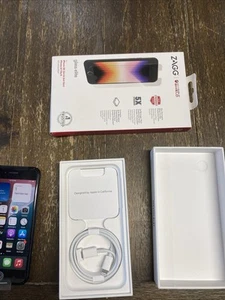 iPhone SE 3rd Gen Brand NEW - Picture 1 of 11