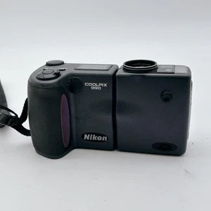 Nikon Coolpix 990 Digital Camera 3.34MP Swivel Rotating Lens Used Japan Japan - Picture 1 of 7