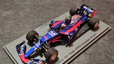 Modellino F1 1:43 Toro Rosso STR12 2017 – Carlos Sainz Jr - Spark - Immagine 1 di 4
