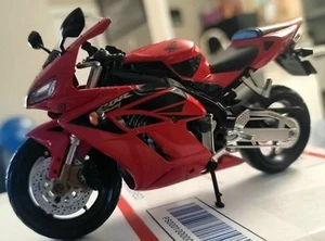 Honda Fireblade CBR1000 RR Motorbike Superbike 1:24 Scale Model Diecast Atlas - Picture 1 of 8