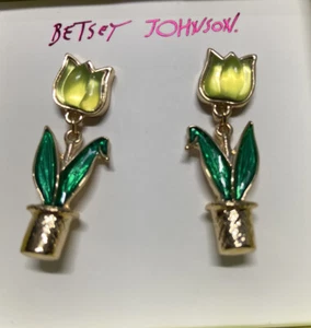 Betsey Johnson Easter Tulip Dangle Earrings - Picture 1 of 2