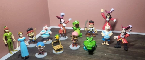 Lot of 14 Disney Jake The Neverland Pirates Peter Pan Figures Toy Hook Smee Croc Cover
