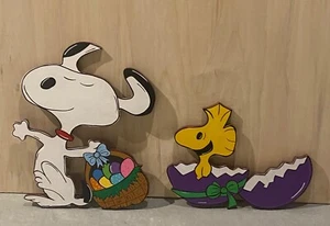 Easter Beagle Dog and Birdie Wood Outdoor Yard Art Decoration, Easter Peanut - Picture 1 of 5