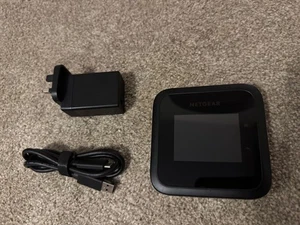 ❤️NETGEAR M6 PRO Nighthawk MR6450 Gigabit WiFi 6E Mobile Router (5G) UNLOCKED - Picture 1 of 5