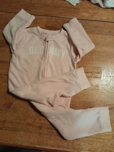 Felpa manica lunga Old Navy taglia 6-12 mesi pagliaccetto delicatamente indossata - Foto 1 di 4