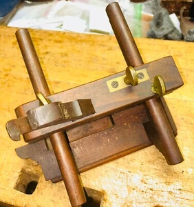 Antique wooden plow plane, S. Hildreth, Athol. MA - Picture 1 of 7