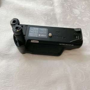 Batería Canon BP-300 para cámara fotográfica EOS alimentada por AA muy buena de Japón F/ - Imagen 1 de 14