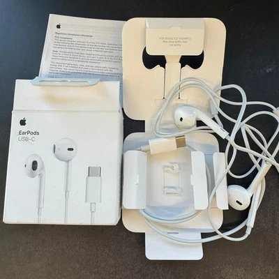 Genuine Apple USB-C Wired Headphones Earphones EarPods For iPhone 17 - MTJY3ZM/A - Image 1 of 4