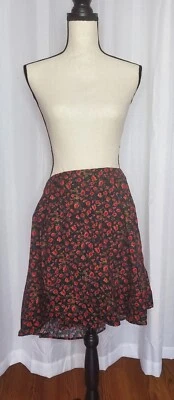 Saia Skatista Forever 21 + Plus Sizes 2X Curta Plissada Acolchoada Flores Florais A3 - Imagem 1 de 3