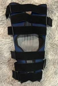 DJO LLC. Straight Leg Support Splint, Immobilizer.  3 Panel Size Small. - Picture 1 of 5