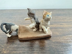 Retired Schleich Farm World Kittens Cats Playing on Rug Figurine D-73527 (2010) - Picture 1 of 4