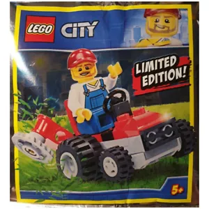 LEGO City Recreation Gardener with Lawn Mower Foil Pack 951903 (SEALED) - Picture 1 of 1