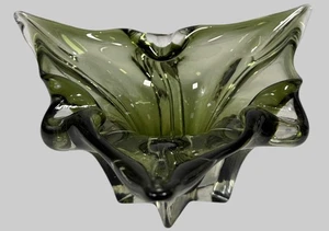 MCM Free Form Stretch Art Glass Avocado Green Chalet Bowl Vintage - Bild 1 von 6