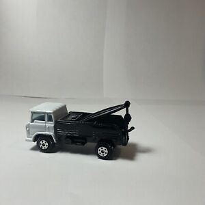 Vintage 70’s Yatming Wrecker Tow Truck White & Black Die-Cast - Hong Kong