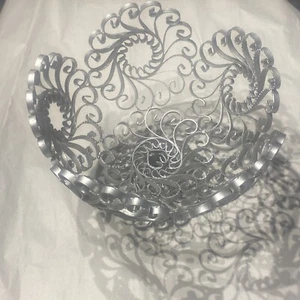 Vintage Spanish Style Iron Fruit Basket - Picture 1 of 8