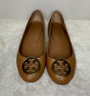 Chaussures plates de ballet en cuir brun renversé Tory Burch Reva logo or taille 7,5