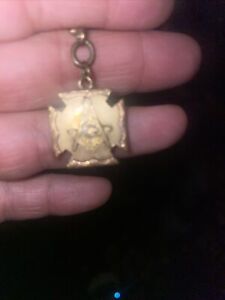 preowned masonic gold pendant
