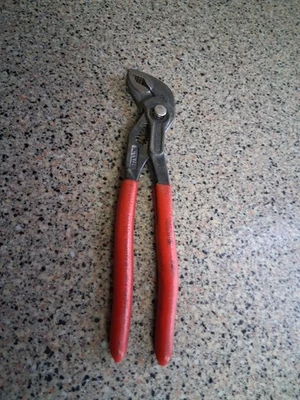 Matco Tools Knipex cobra PC7 locking self gripping pliers - Image 1 of 4
