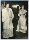 Princess Elizabeth and Princesse Margaret  Vintage silver print Tirage argenti