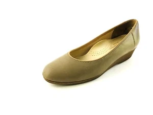 Soft Spots Pansy Women's Tan Leather Flat Casual Shoe Size 6 - Picture 1 of 8