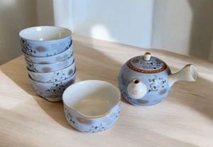 VTG Japanese Kyusu teapot +6 Cups Flying Cranes Blue & White Gold Trim Japan - Picture 1 of 12