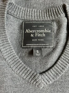 Abercrombie & Fitch Mens Gray Sweater Muscle V Neck Size small - Picture 1 of 4