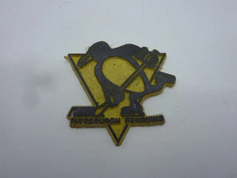 Vintage Rubber Magnet Pittsburgh Penguins Hockey Fridge Refrigerator NHL 1980s Cover