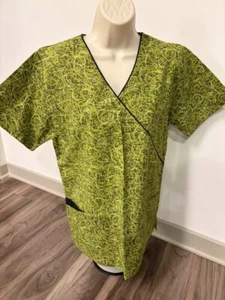 MNJ SCRUBS WOMENS SCRUB TOP SMALL GREEN SWIRLS - Picture 1 of 1