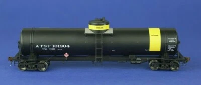 HO Scale GATC Tank Car w/Yellow Band - ATSF #101304 - American Limited #1839 - Image 1 of 4
