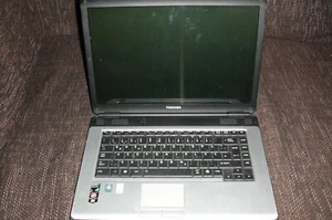 Toshiba Satellite L300D Notebook Defekt als Ersatzteil - Bild 1 von 11