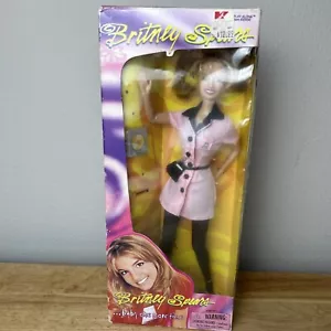 Barbie bambola vintage Britney Spears cameriera "Baby One More Time" nuova con scatola 1999 - Foto 1 di 18