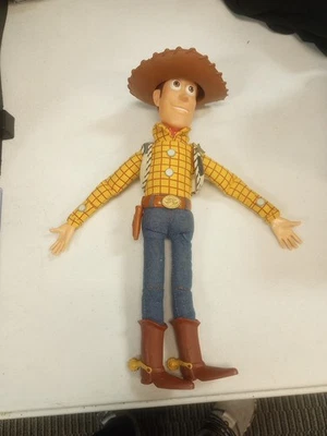 "Figura de acción parlante Disney Pixar Toy Story Woody 15"" - Sombrero incluido - Funciona" Foto 1 de 4