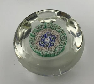 Murano, Millefiori Green flowers dome shape paperweight - Picture 1 of 6