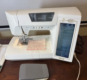 BABY LOCK ELLAGEO ESG SEWING AND EMBROIDERY MACHINE - Picture 1 of 19