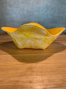 Handmade Quilted Yellow Scrolled Butterflies Reversible Microwave Bowl Cozy New - Picture 1 of 4