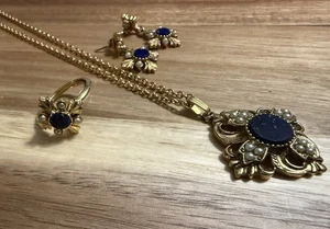 RARE Vtg AVON faux Pearl Lapis Lazuli Blue Necklace Pendant Earrings, & Ring Set - Picture 1 of 14