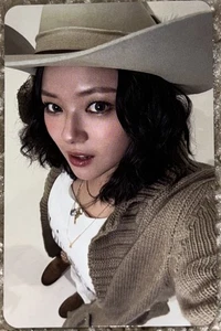 Tarjeta fotográfica Jeongyeon TWICE Ten: The Story Goes On versión elenco - Imagen 1 de 2