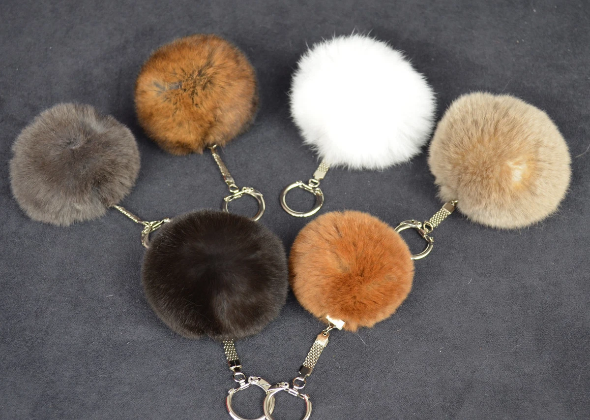 4 Süße Plüsch Pom Pom Schlüsselanhänger Für Damen – Bunte Bommeln Mit Schneeflocken-Anhänger