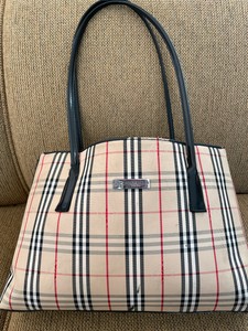 Las mejores ofertas en Bolsos y carteras con cremallera Burberry para  Mujeres | eBay