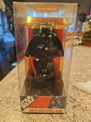 2007 FUNKO WACKY WOBBLER SERIES 1 COLLECTIBLE STAR WARS DARTH VADER BOBBLE-HEAD - Image 1 of 4