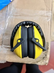 Baby Girls Boys Hearing Protection Ear Muffs Baby Noise Cancelling Headphone - Picture 1 of 2