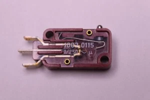 5 pezzi pacchetto microinterruttore n. 63 Marquardt 1002.0115 - Foto 1 di 1