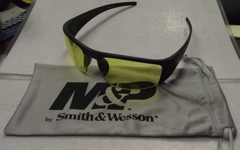Smith & Wesson MP102-41-ID Half Frame Shootig Glasses With Amber AF Lens, Black - Image 1 of 1