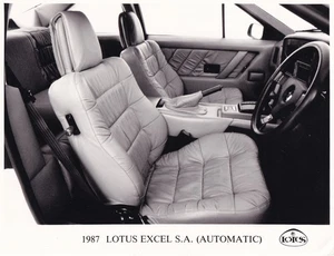 1987 LOTUS EXCEL S.A. (AUTOMATIC) R.H.D. SIDE VIEW OF INTERIOR PERIOD PHOTO. - Bild 1 von 1