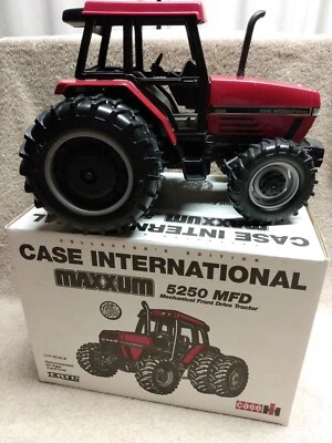 Ertl Case International 5250 MAXXUM MFD 1994 Collectors Edition  1:16 Scale - Image 1 of 4