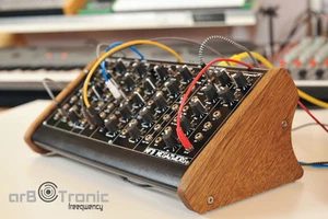 MFB Megazwerg Kraftzwerg World Schlagzwerg Synth Filter Side Panel Stand - Picture 1 of 6