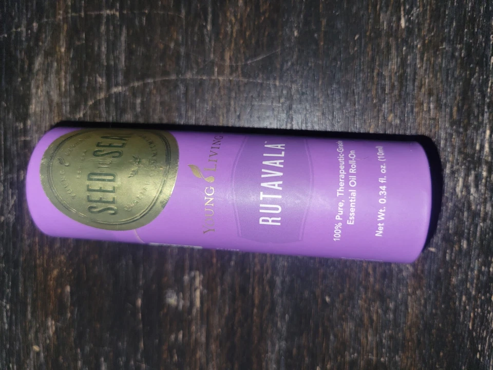 Young Living RUTAVALA 卷装 10 毫升精油混合芳香疗法全新薰衣草 — 第 1/1 张图片