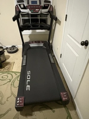 跑步机家用鞋底 F63 状况完好 — 第 1/2 张图片